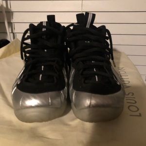 Men’s Nike Foamposite Silver/Black